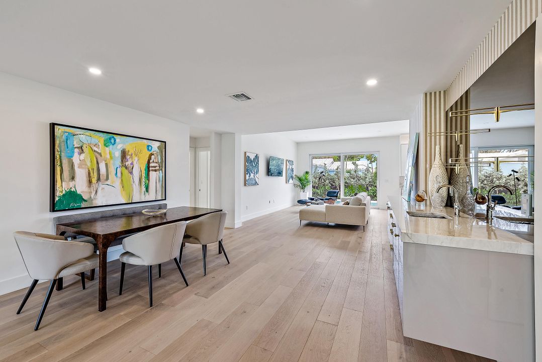 For Rent: $25,000 (5 beds, 3 baths, 2440 Square Feet)