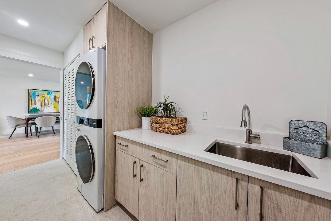 For Rent: $25,000 (5 beds, 3 baths, 2440 Square Feet)