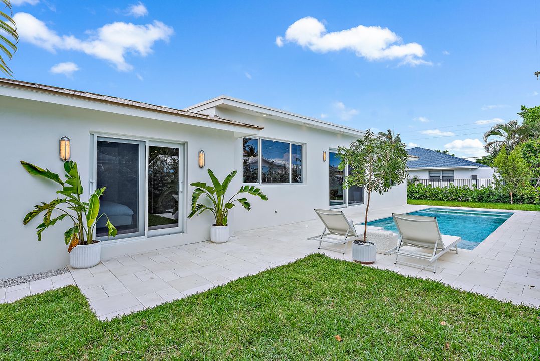 For Rent: $25,000 (5 beds, 3 baths, 2440 Square Feet)