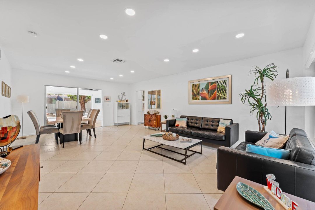 Active With Contract: $688,000 (3 beds, 2 baths, 1620 Square Feet)