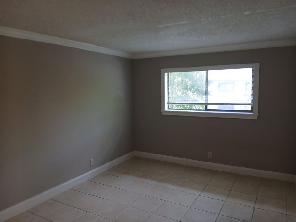 Под контрактом: $1,900 (2 спален, 2 ванн, 887 Квадратных фут)