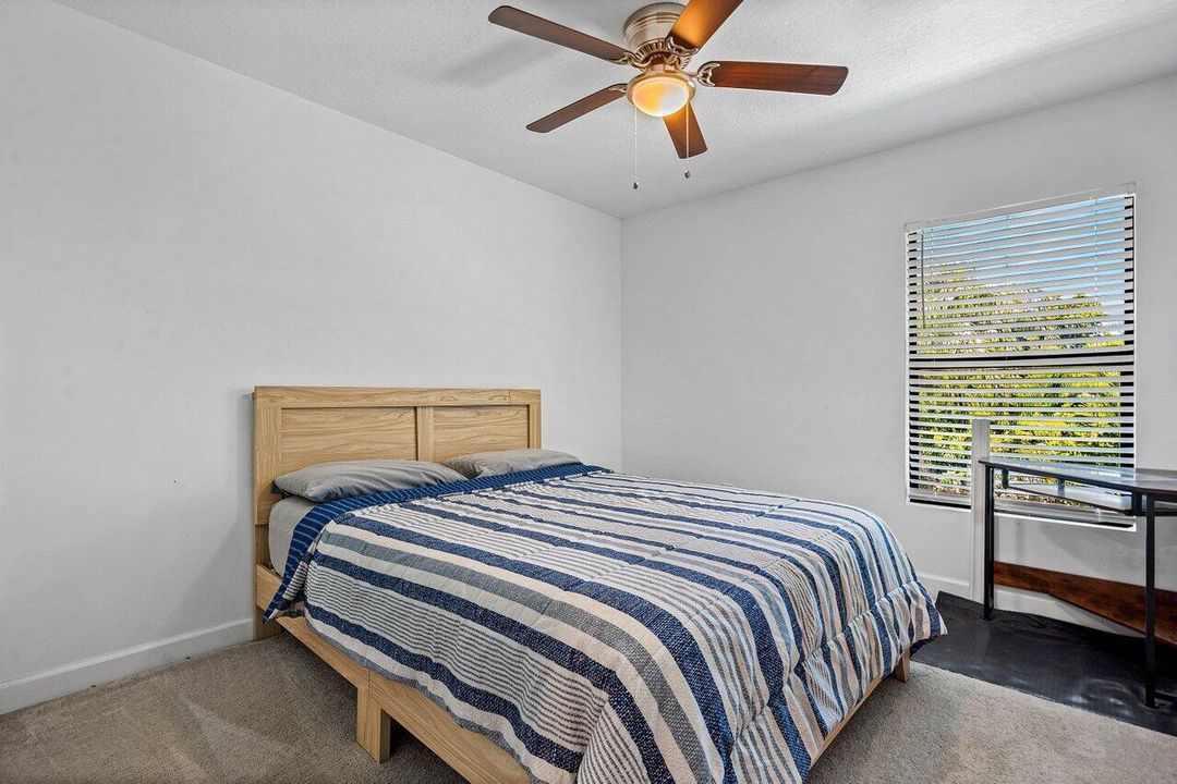 Под контрактом: $3,300 (4 спален, 2 ванн, 1743 Квадратных фут)