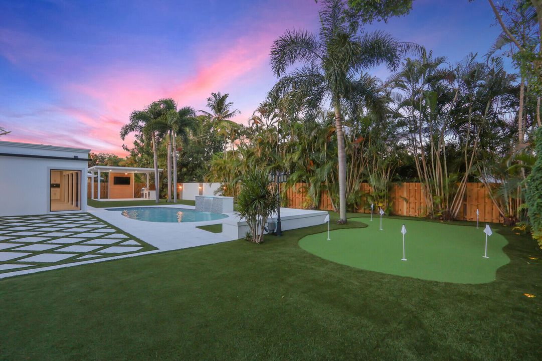 For Sale: $1,995,000 (4 beds, 4 baths, 3413 Square Feet)