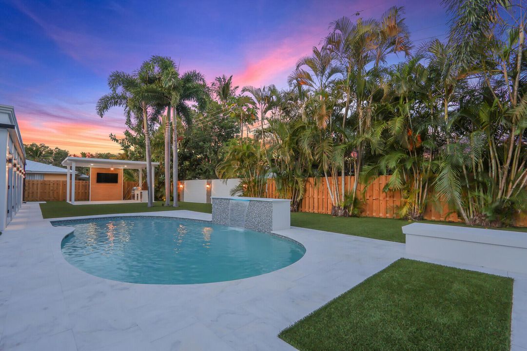 For Sale: $1,995,000 (4 beds, 4 baths, 3413 Square Feet)