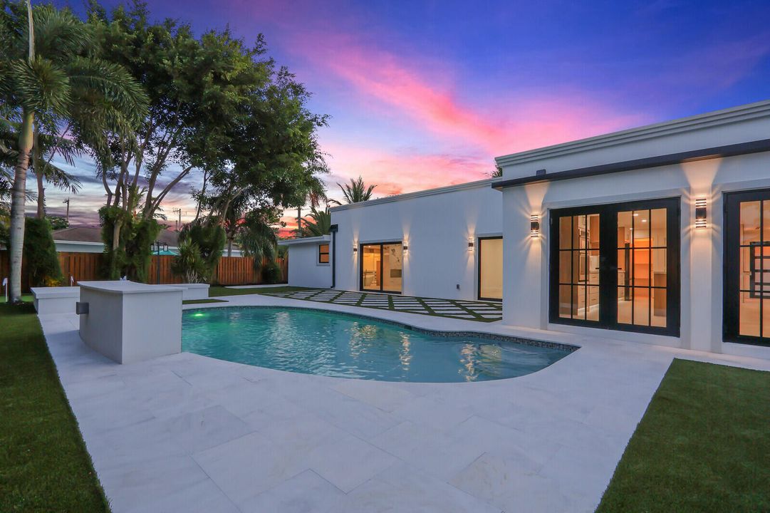 For Sale: $1,995,000 (4 beds, 4 baths, 3413 Square Feet)