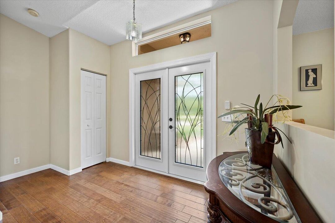 For Sale: $1,195,000 (3 beds, 3 baths, 2343 Square Feet)