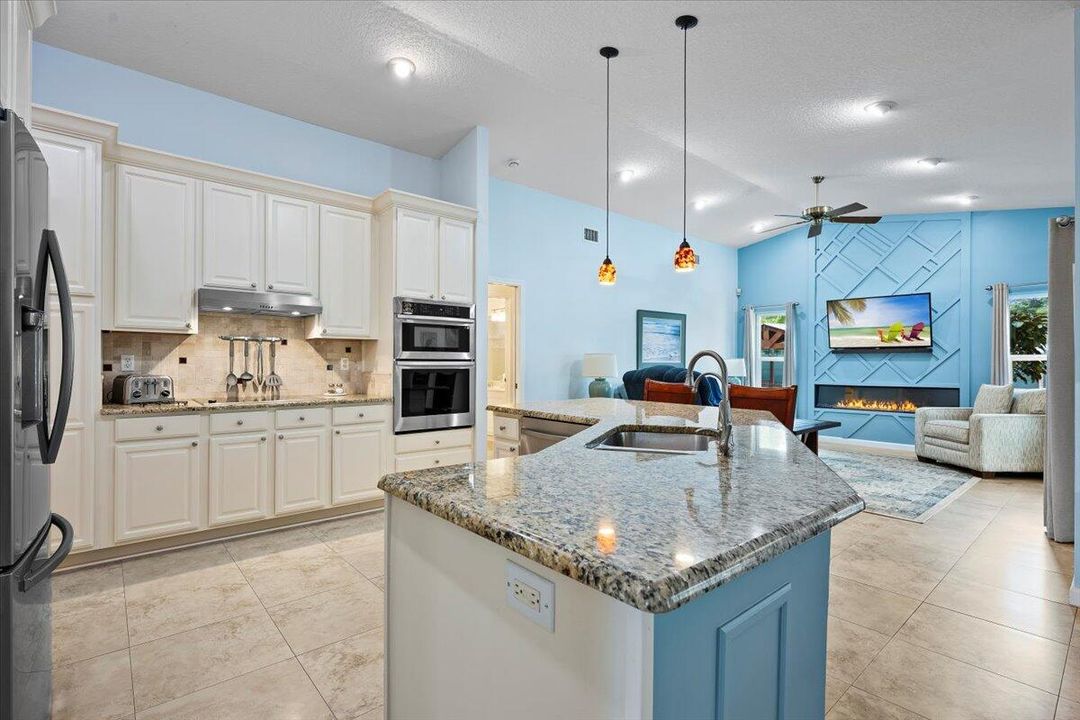 For Sale: $1,195,000 (3 beds, 3 baths, 2343 Square Feet)