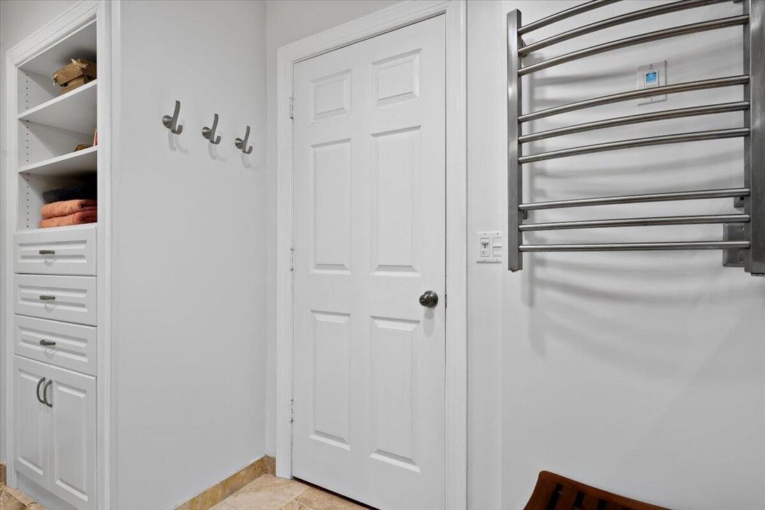 For Sale: $1,195,000 (3 beds, 3 baths, 2343 Square Feet)