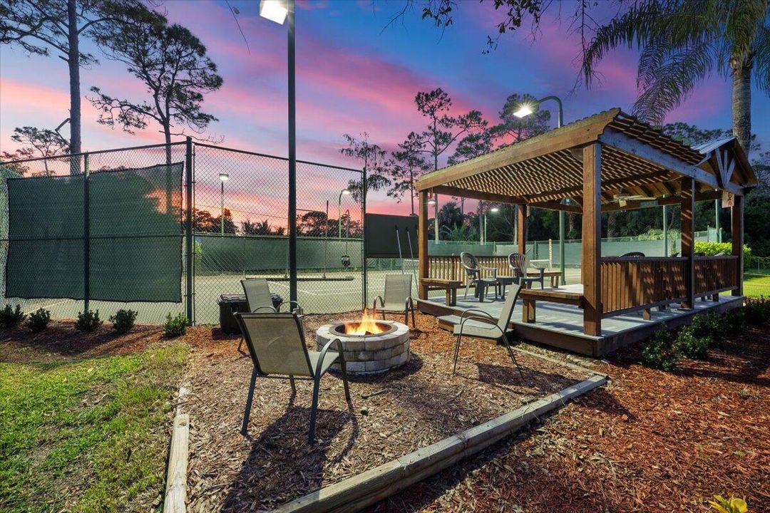 For Sale: $1,195,000 (3 beds, 3 baths, 2343 Square Feet)