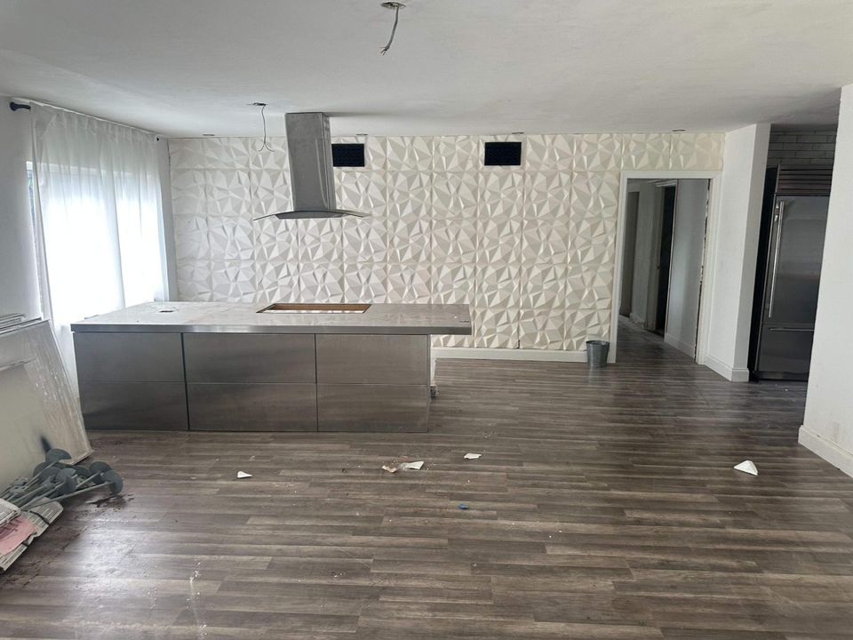 Active With Contract: $450,000 (2 beds, 1 baths, 2061 Square Feet)