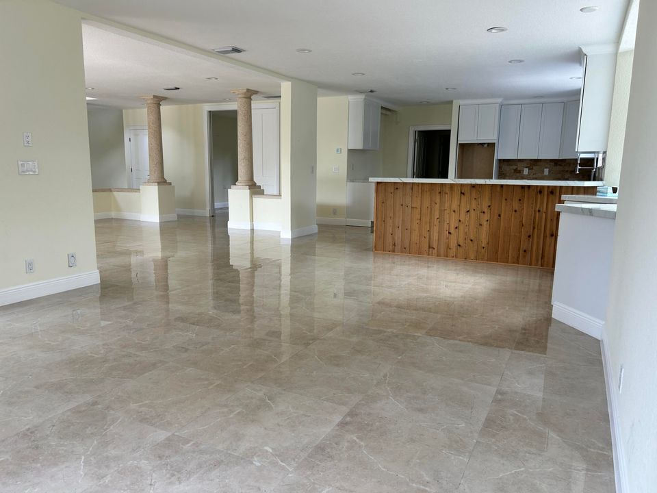 待售: $1,550,000 (5 贝兹, 3 浴室, 5464 平方英尺)