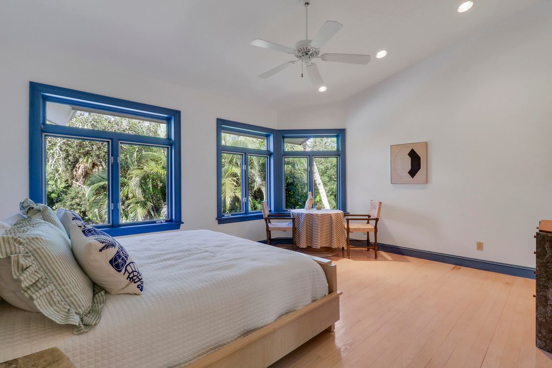 For Sale: $1,695,000 (4 beds, 5 baths, 5297 Square Feet)