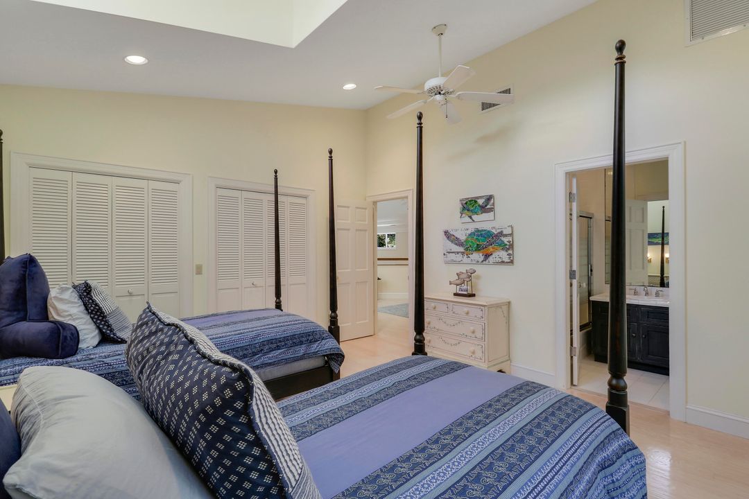 For Sale: $1,695,000 (4 beds, 5 baths, 5297 Square Feet)