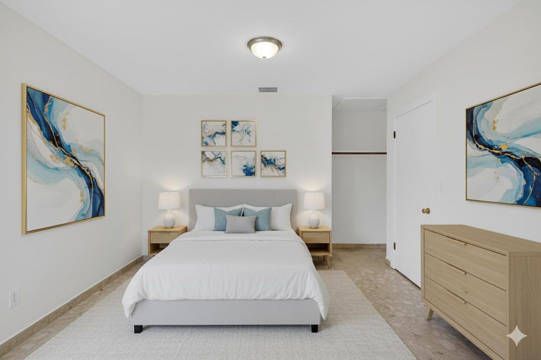 Activo con contrato: $4,500 (2 camas, 2 baños, 1040 Pies cuadrados)