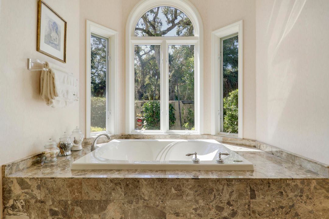 For Sale: $1,695,000 (4 beds, 5 baths, 5297 Square Feet)