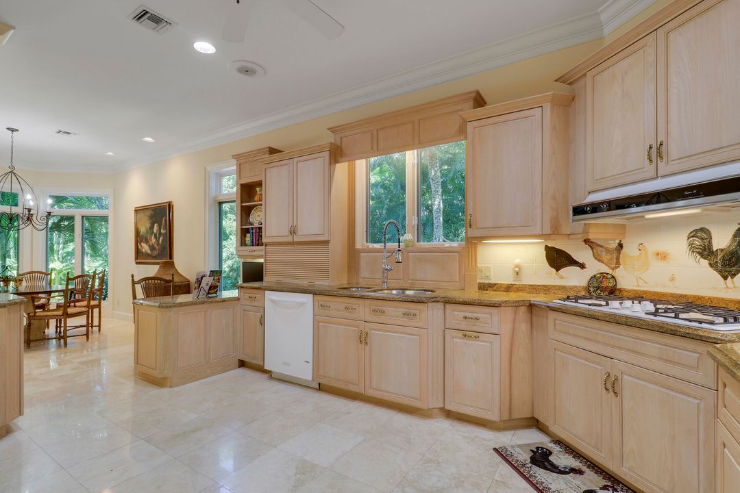 For Sale: $1,695,000 (4 beds, 5 baths, 5297 Square Feet)