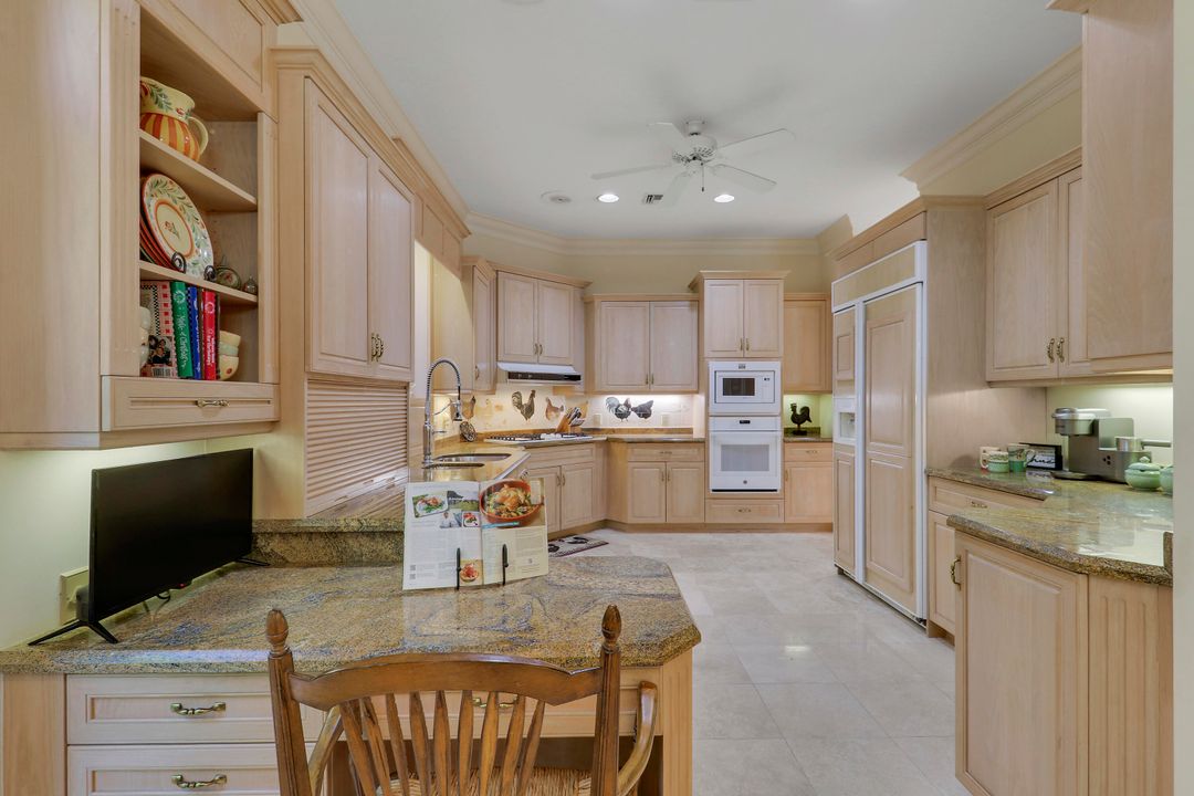 For Sale: $1,695,000 (4 beds, 5 baths, 5297 Square Feet)