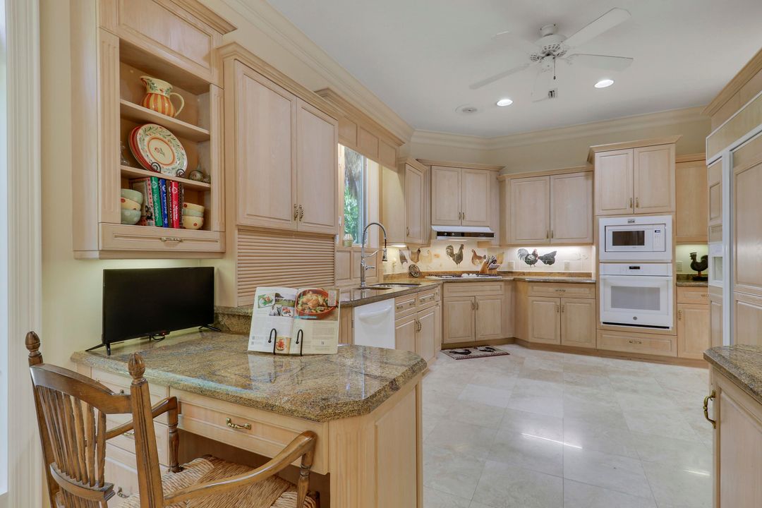 For Sale: $1,695,000 (4 beds, 5 baths, 5297 Square Feet)