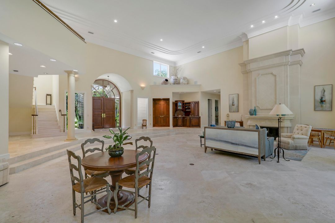 For Sale: $1,695,000 (4 beds, 5 baths, 5297 Square Feet)