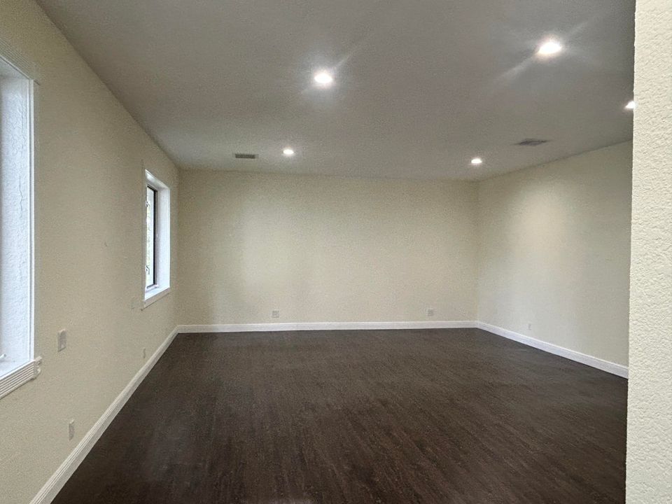 待售: $1,550,000 (5 贝兹, 3 浴室, 5464 平方英尺)