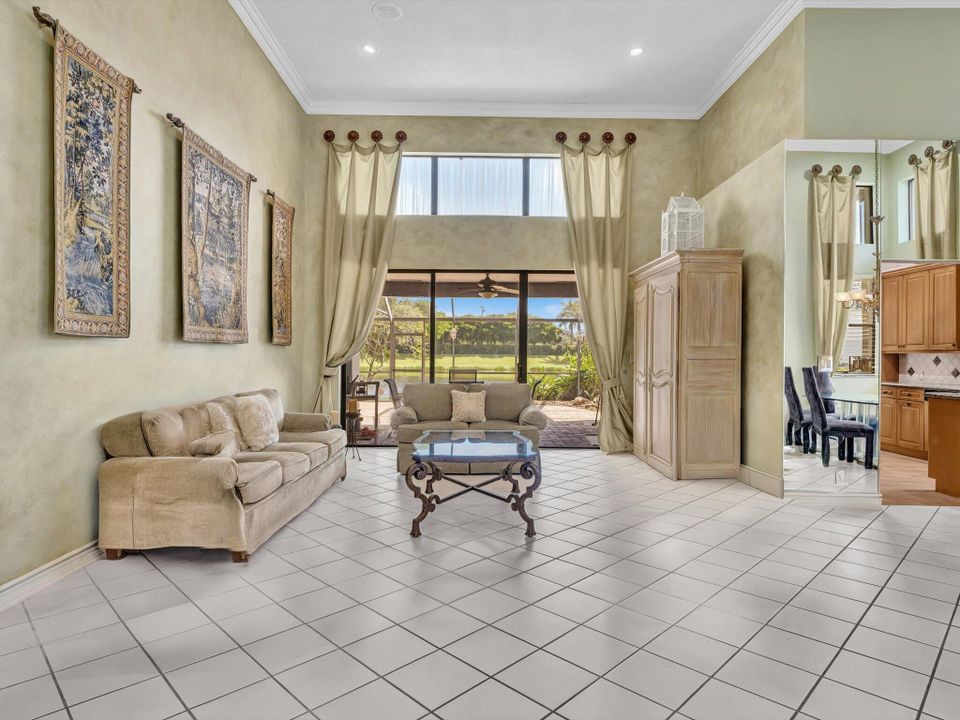 For Rent: $7,500 (3 beds, 2 baths, 2585 Square Feet)