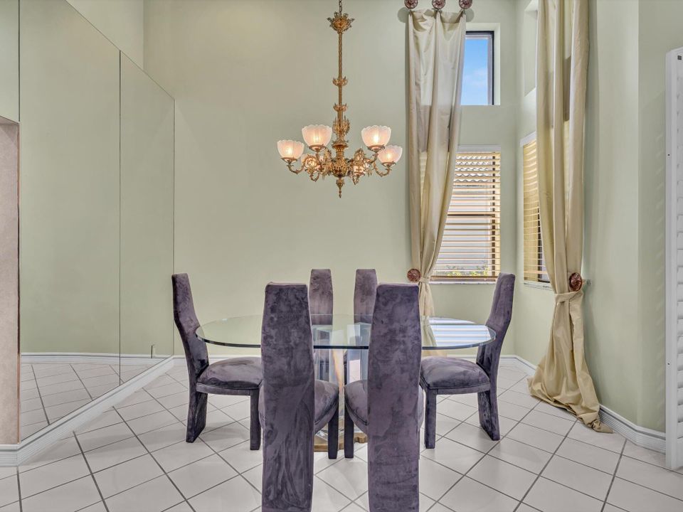 For Rent: $7,500 (3 beds, 2 baths, 2585 Square Feet)