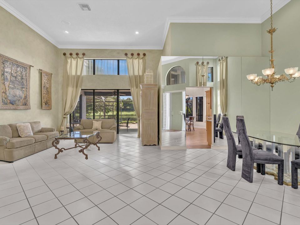 For Rent: $7,500 (3 beds, 2 baths, 2585 Square Feet)