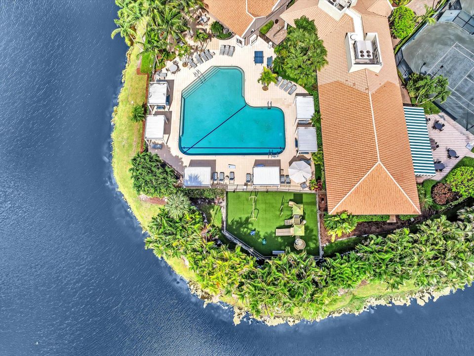 For Rent: $7,500 (3 beds, 2 baths, 2585 Square Feet)