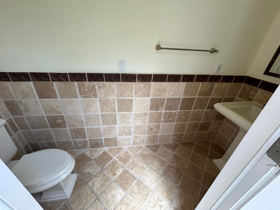 待售: $1,550,000 (5 贝兹, 3 浴室, 5464 平方英尺)