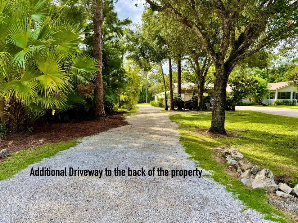 合同活跃: $950,000 (4 贝兹, 2 浴室, 2696 平方英尺)