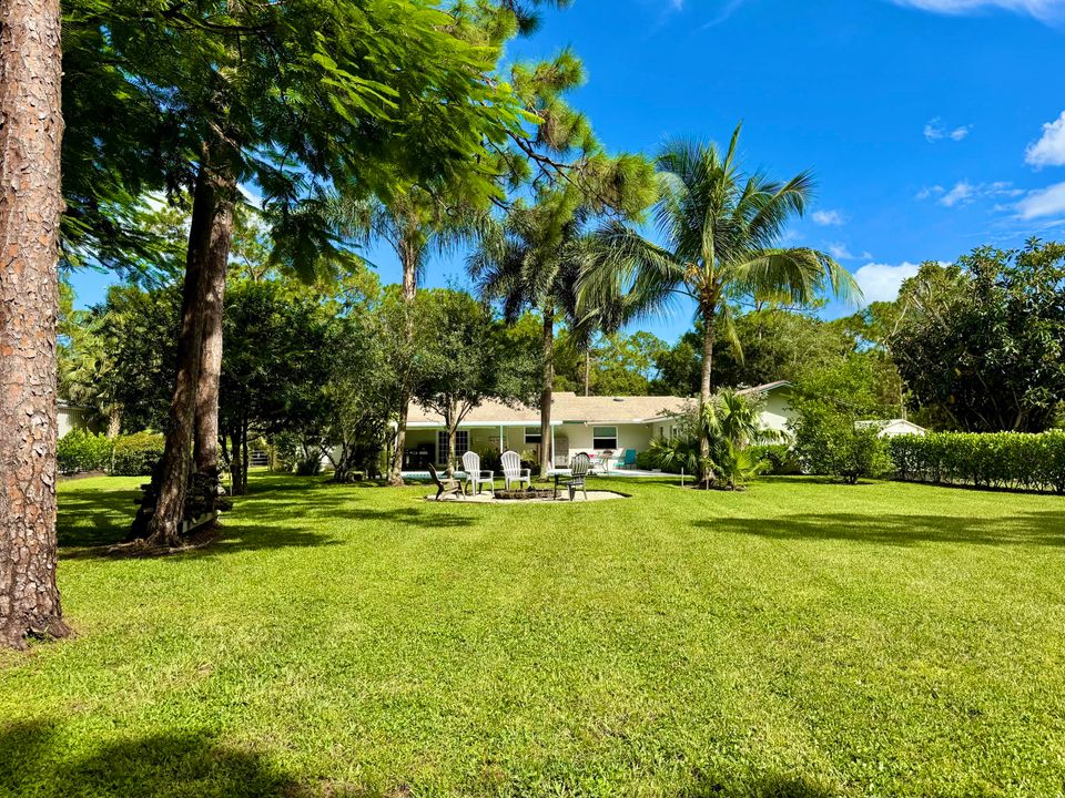 合同活跃: $950,000 (4 贝兹, 2 浴室, 2696 平方英尺)