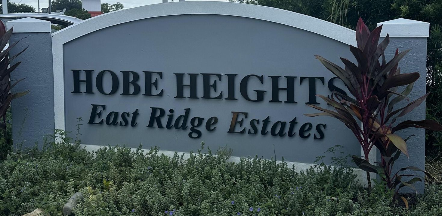 For Sale: $375,000 (3 beds, 2 baths, 1436 Square Feet)