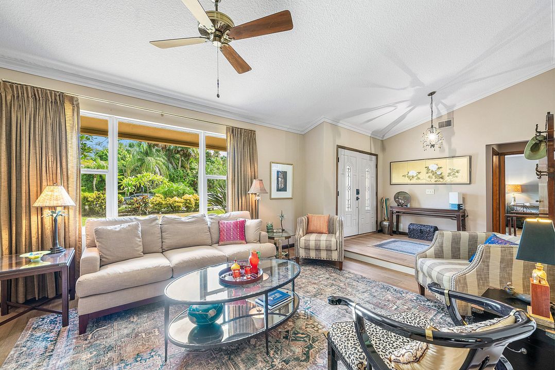 На продажу: $769,000 (5 спален, 3 ванн, 3543 Квадратных фут)