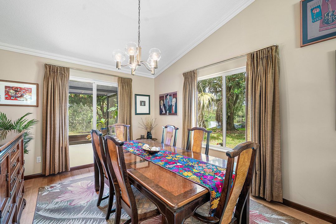 На продажу: $769,000 (5 спален, 3 ванн, 3543 Квадратных фут)