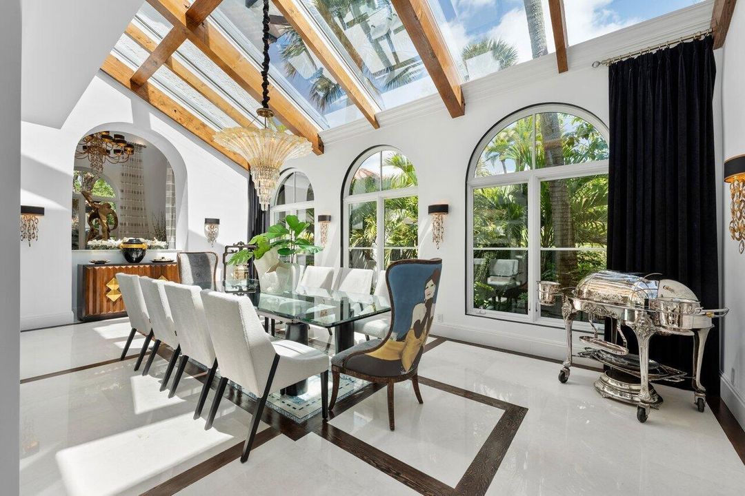 待售: $19,995,000 (7 贝兹, 8 浴室, 12163 平方英尺)