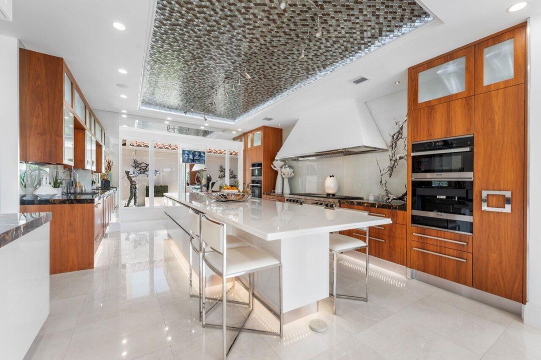 待售: $19,995,000 (7 贝兹, 8 浴室, 12163 平方英尺)