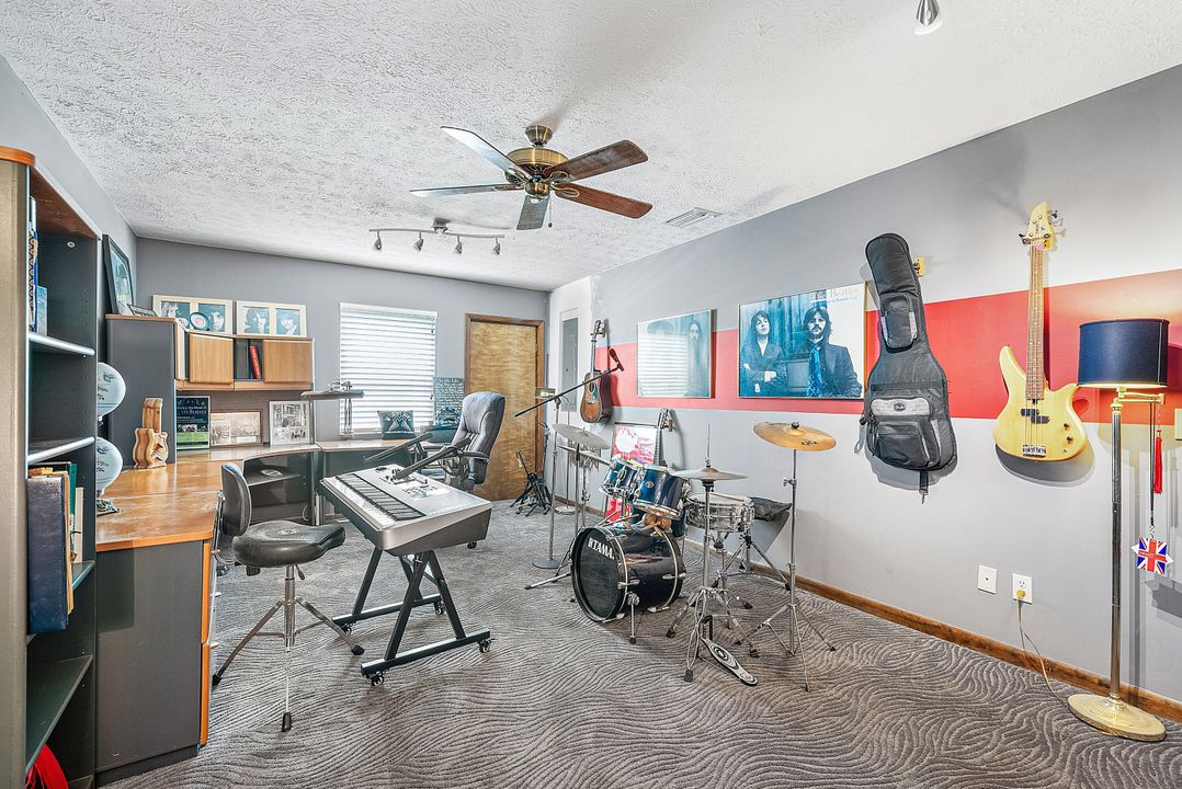 На продажу: $769,000 (5 спален, 3 ванн, 3543 Квадратных фут)