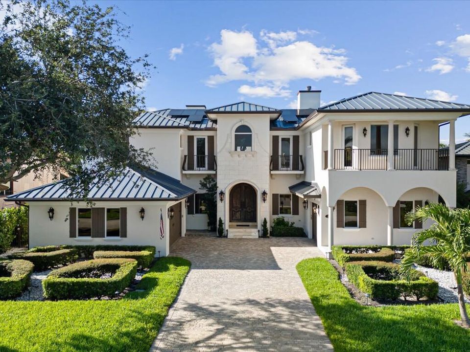 Recently Rented: $30,000 (5 beds, 5 baths, 4758 Square Feet)