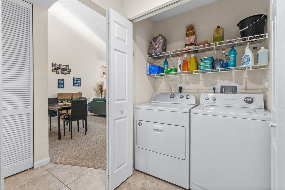 Active With Contract: $2,100 (2 beds, 2 baths, 1165 Square Feet)