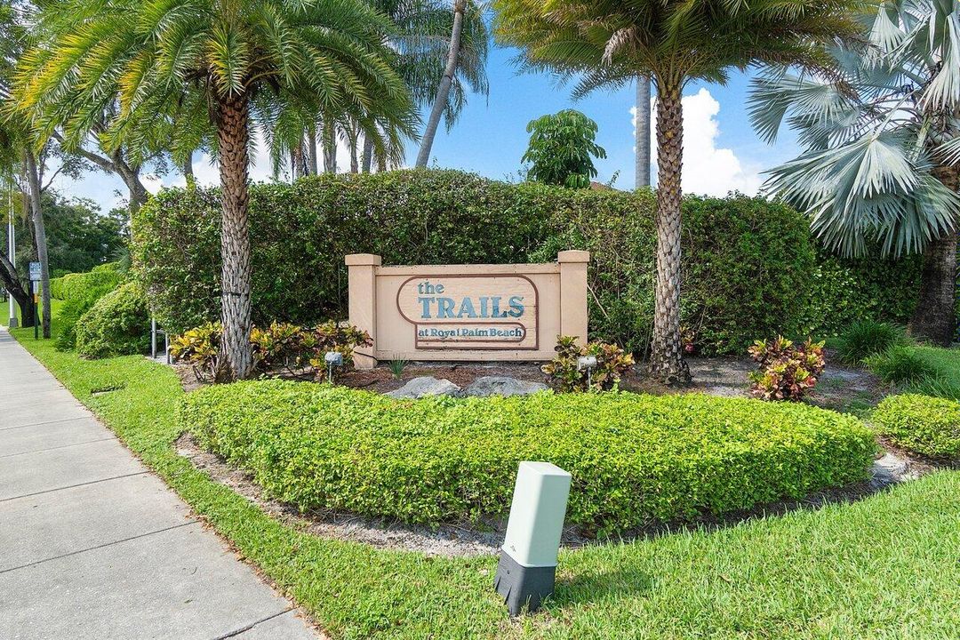 Active With Contract: $2,100 (2 beds, 2 baths, 1165 Square Feet)