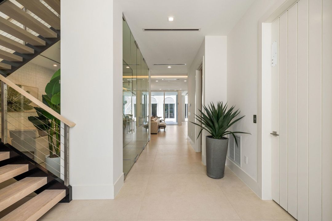 En Venta: $5,495,000 (5 camas, 5 baños, 4813 Pies cuadrados)