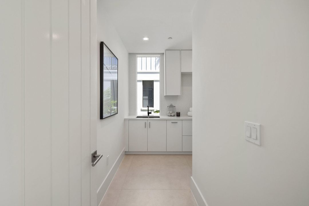 En Venta: $5,495,000 (5 camas, 5 baños, 4813 Pies cuadrados)