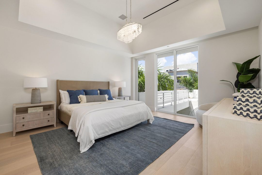 En Venta: $5,495,000 (5 camas, 5 baños, 4813 Pies cuadrados)