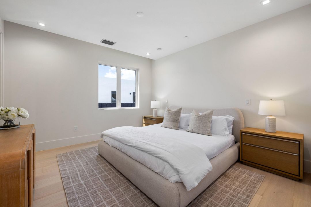 En Venta: $5,495,000 (5 camas, 5 baños, 4813 Pies cuadrados)