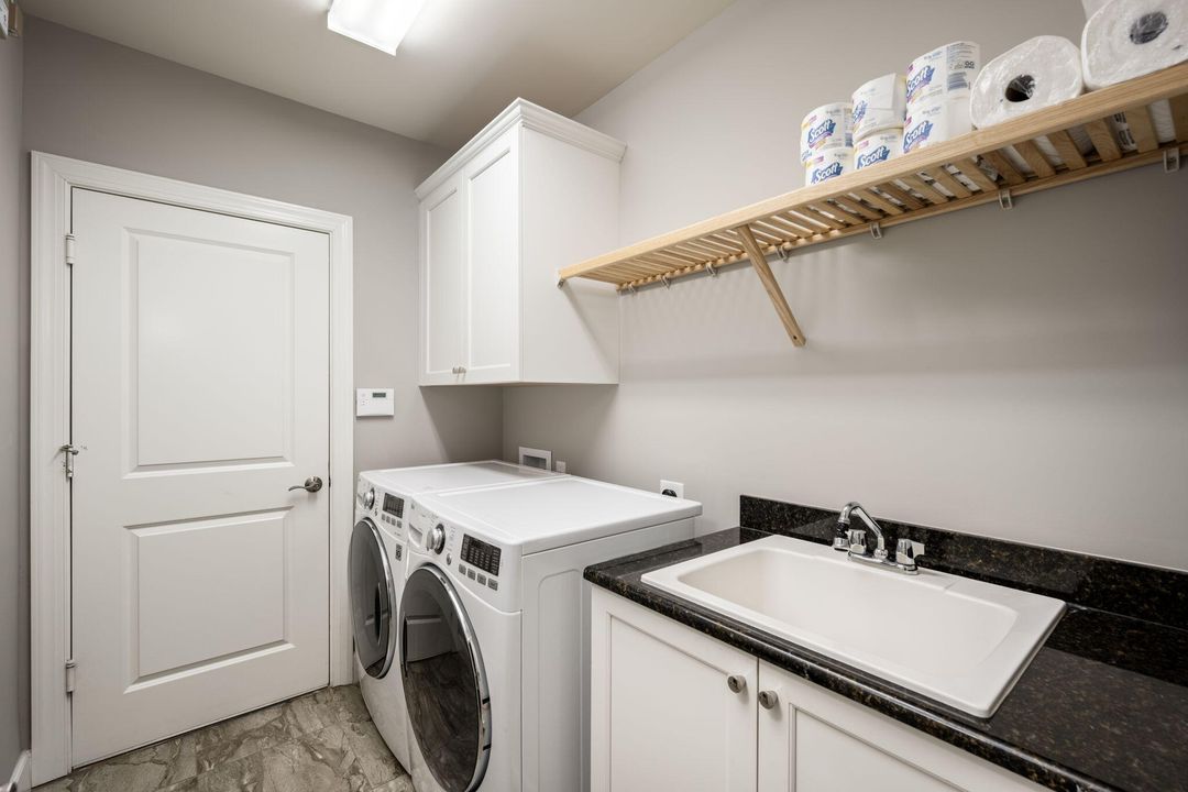 待售: $1,799,000 (4 贝兹, 3 浴室, 2854 平方英尺)