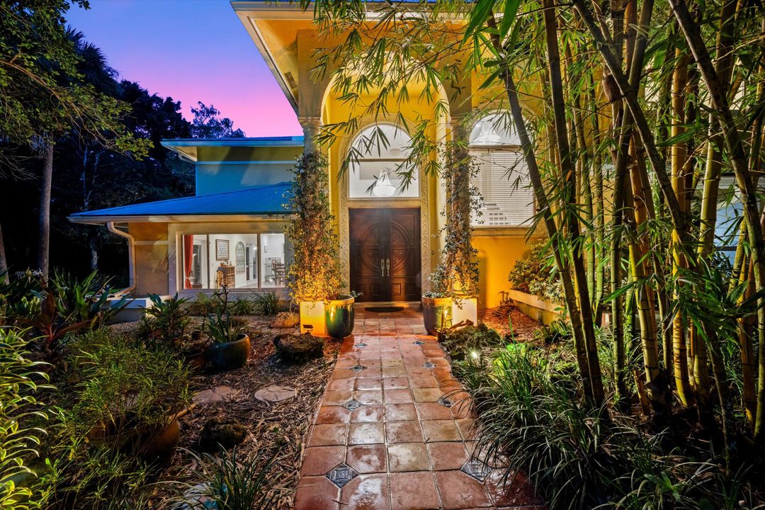 For Sale: $1,874,000 (5 beds, 4 baths, 4032 Square Feet)