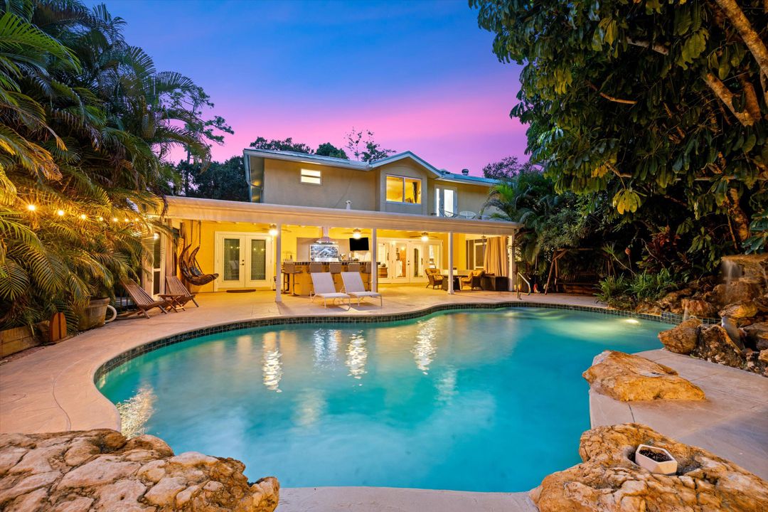 For Sale: $1,874,000 (5 beds, 4 baths, 4032 Square Feet)