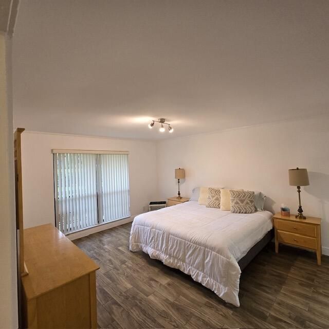 Activo con contrato: $2,700 (2 camas, 2 baños, 1180 Pies cuadrados)