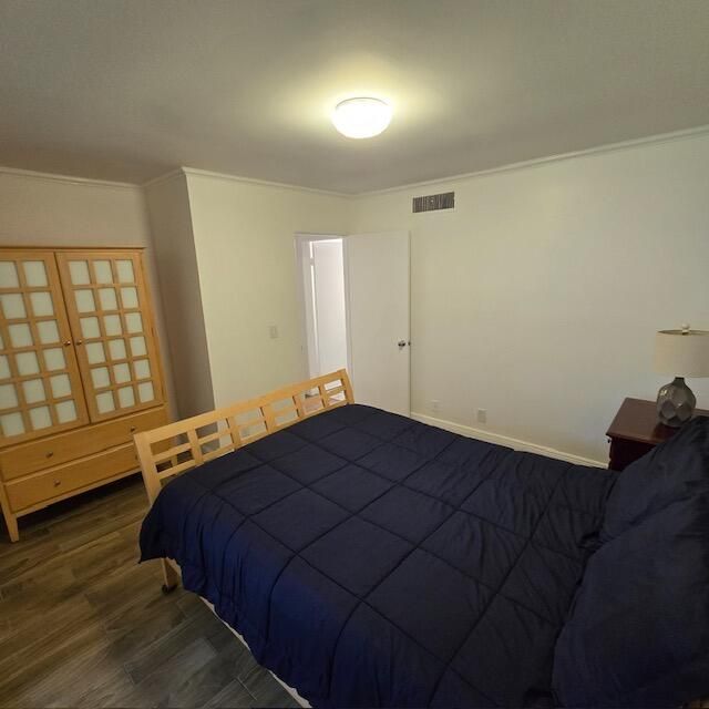 Activo con contrato: $2,700 (2 camas, 2 baños, 1180 Pies cuadrados)