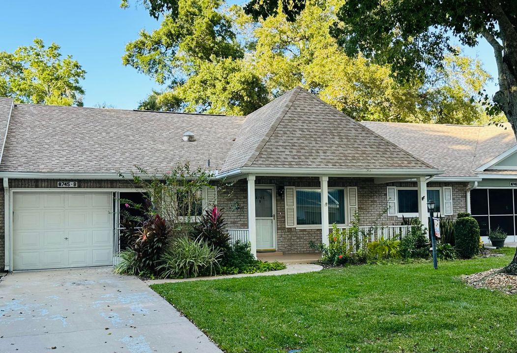 Recently Rented: $1,550 (2 beds, 2 baths, 1369 Square Feet)